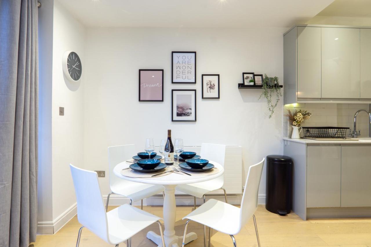 A Beautiful One Bedroom Flat With Garden & Parking * Mill Hill